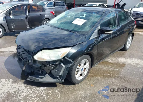 2014 Ford Focus Se z USA, uszkodzony, nr VIN 1FADP3F21EL406288